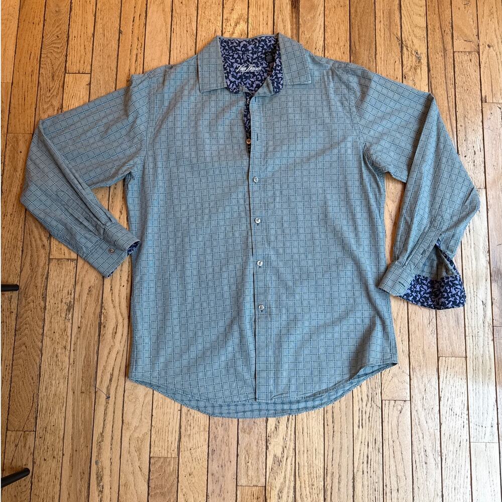 Van Heusen Men's Button Down Shirt